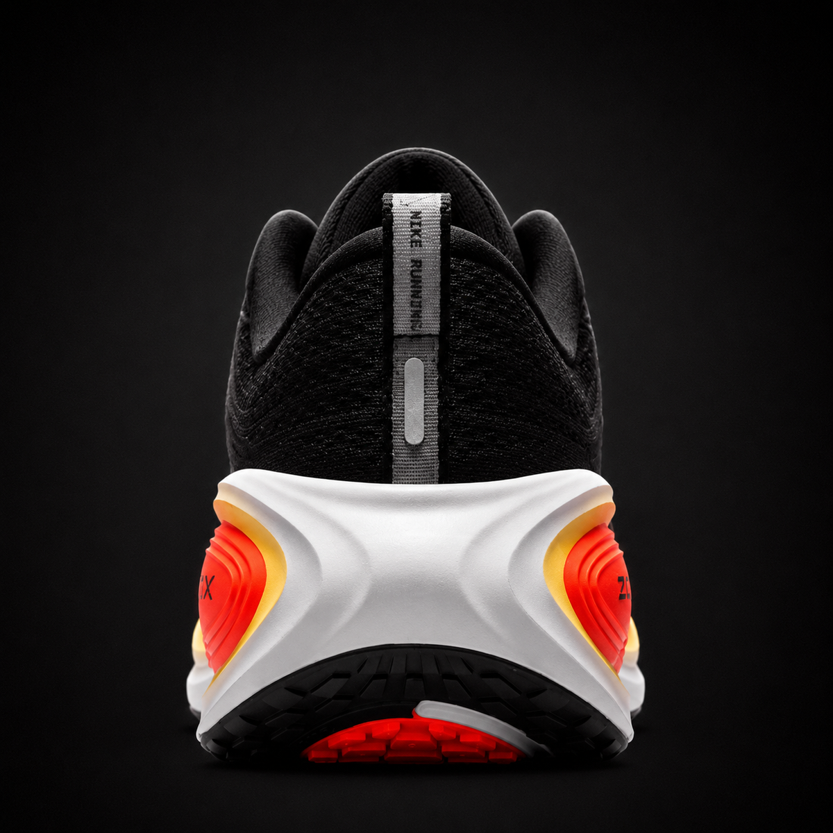 Nike Vomero Plus White Bright Crimson, vista trasera — Crazy!Duck Hype