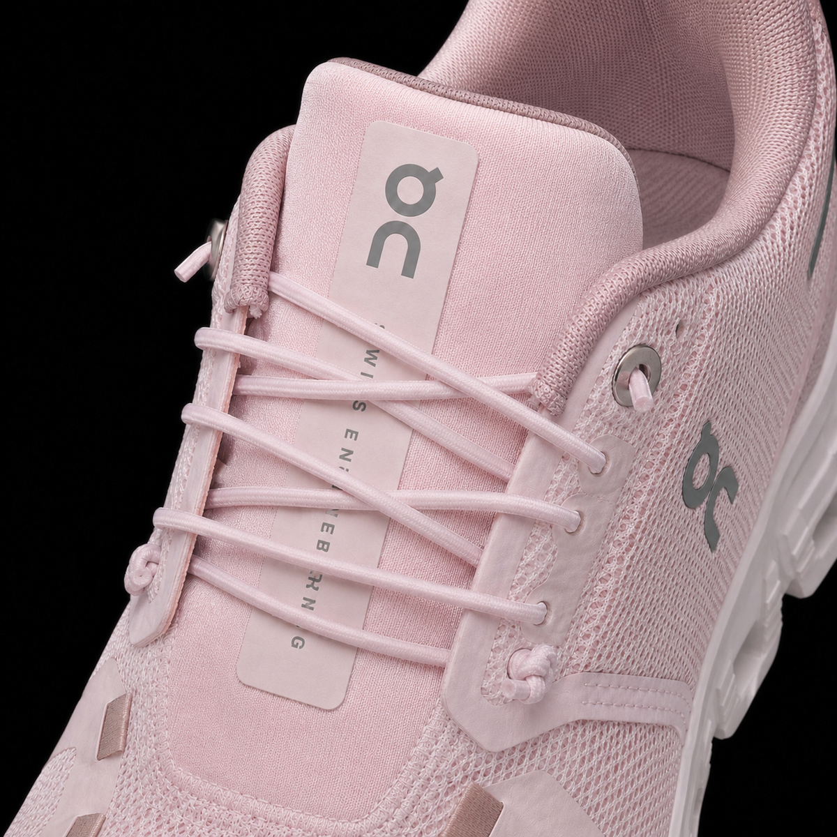 On Cloud 6 Orchid Fade, detalle de agujetas — Crazy!Duck Hype