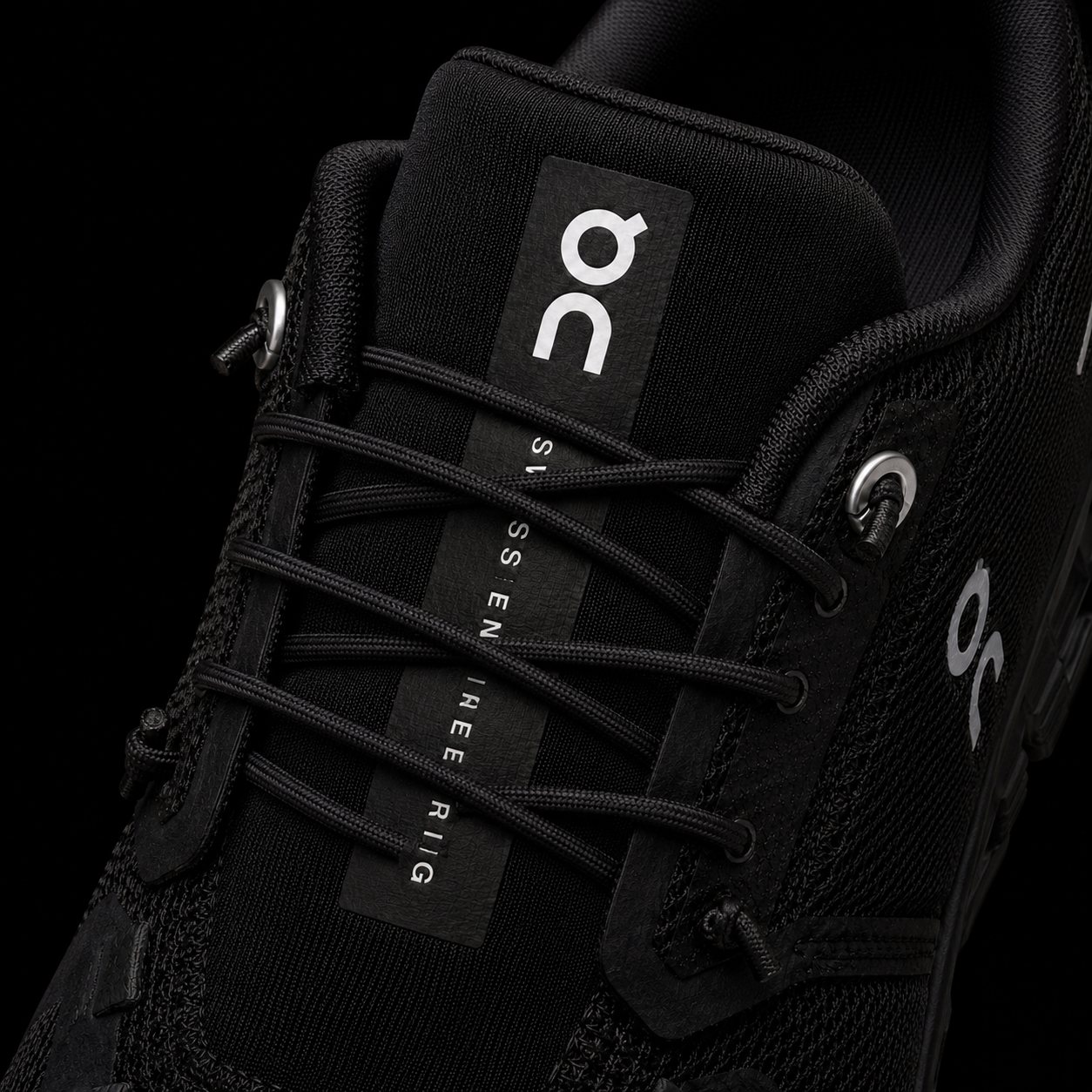 On Cloud 6 White Black, detalle de agujetas — Crazy!Duck Hype