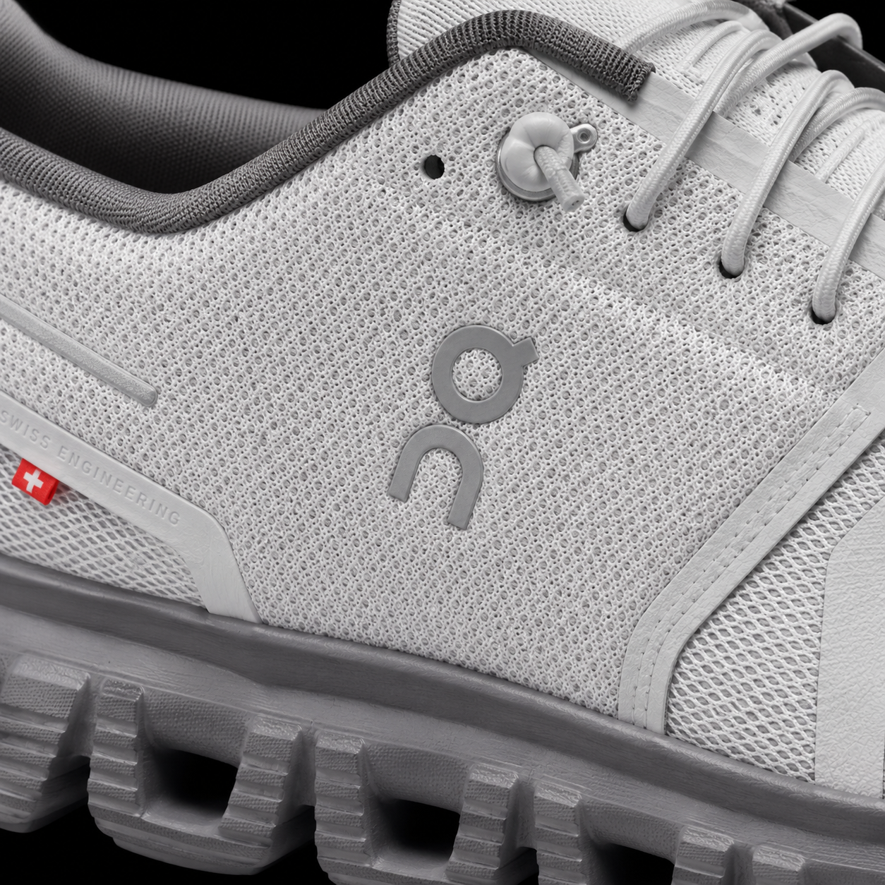 On Cloud 6 Wolf Rock, detalle de logo y material — Crazy!Duck Hype