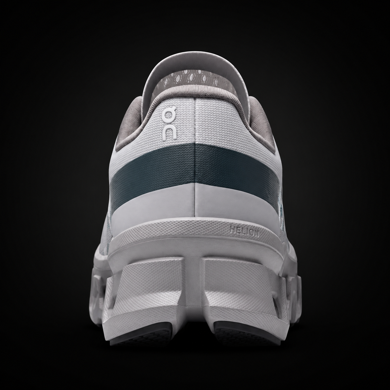 On Cloudmonster 1 Glacier Grey/Alloy, vista trasera — Crazy!Duck Hype