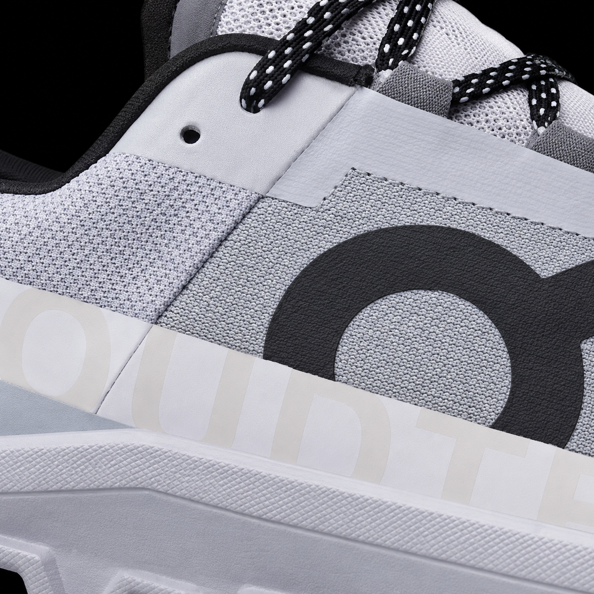 On Cloudmonster Alloy/Silver, detalle de logo y material — Crazy!Duck Hype