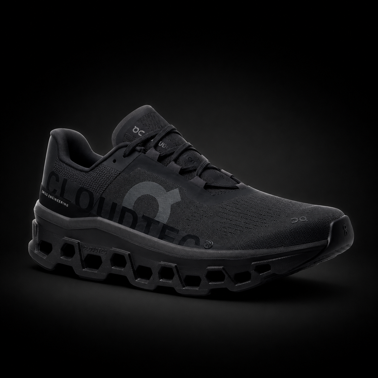 On Cloudmonster Black, vista frontal — Crazy!Duck Hype