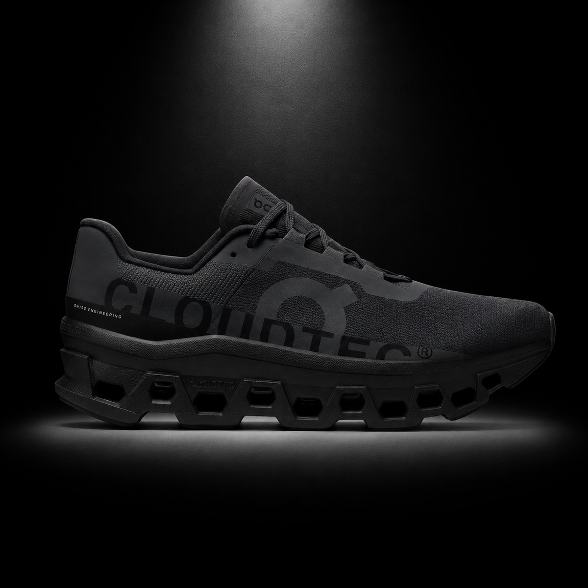 On Cloudmonster Black, vista lateral — Crazy!Duck Hype
