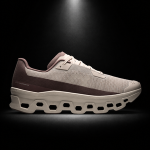 On Cloudmonster Void Fog/Pearl, vista lateral — Crazy!Duck Hype