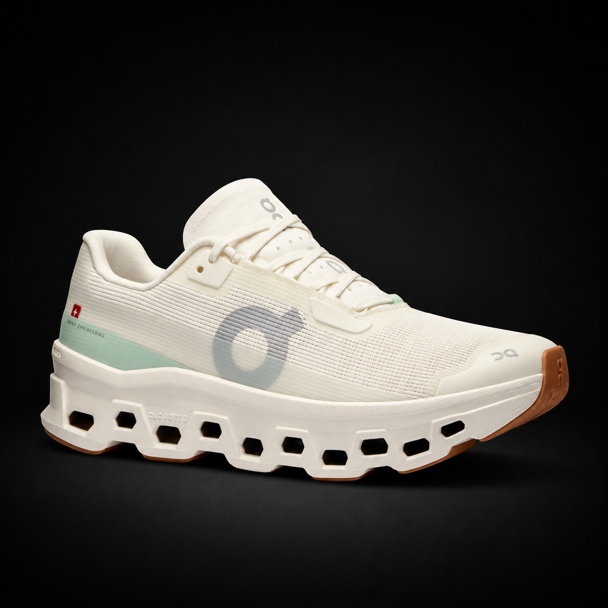 On Cloudmonster Void White/Ivory, vista frontal — Crazy!Duck Hype