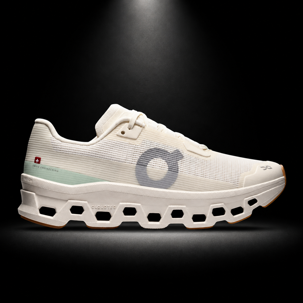 On Cloudmonster Void White/Ivory, vista lateral — Crazy!Duck Hype