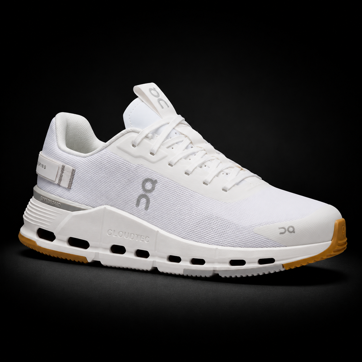 On Cloudnova Form 2 White Ivory, vista frontal — Crazy!Duck Hype