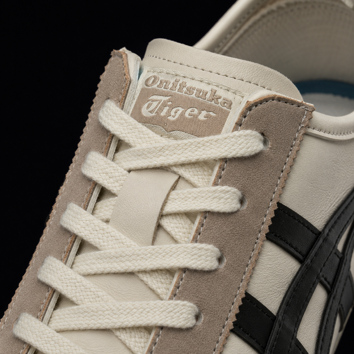 Onitsuka Tiger México 66 Ivory Black, detalle de agujetas — Crazy!Duck Hype