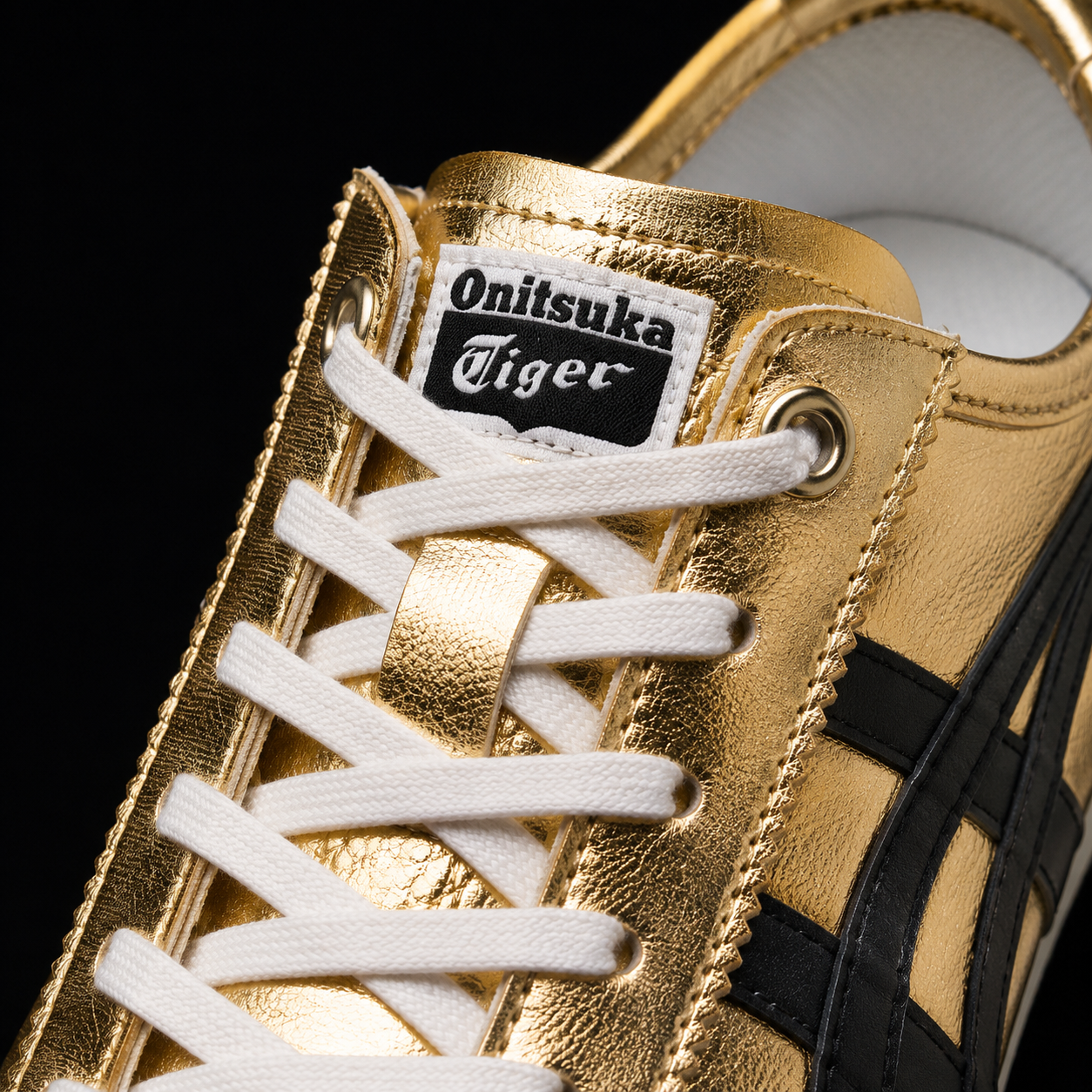 Onitsuka Tiger México 66 Pure Gold Black, detalle de agujetas — Crazy!Duck Hype