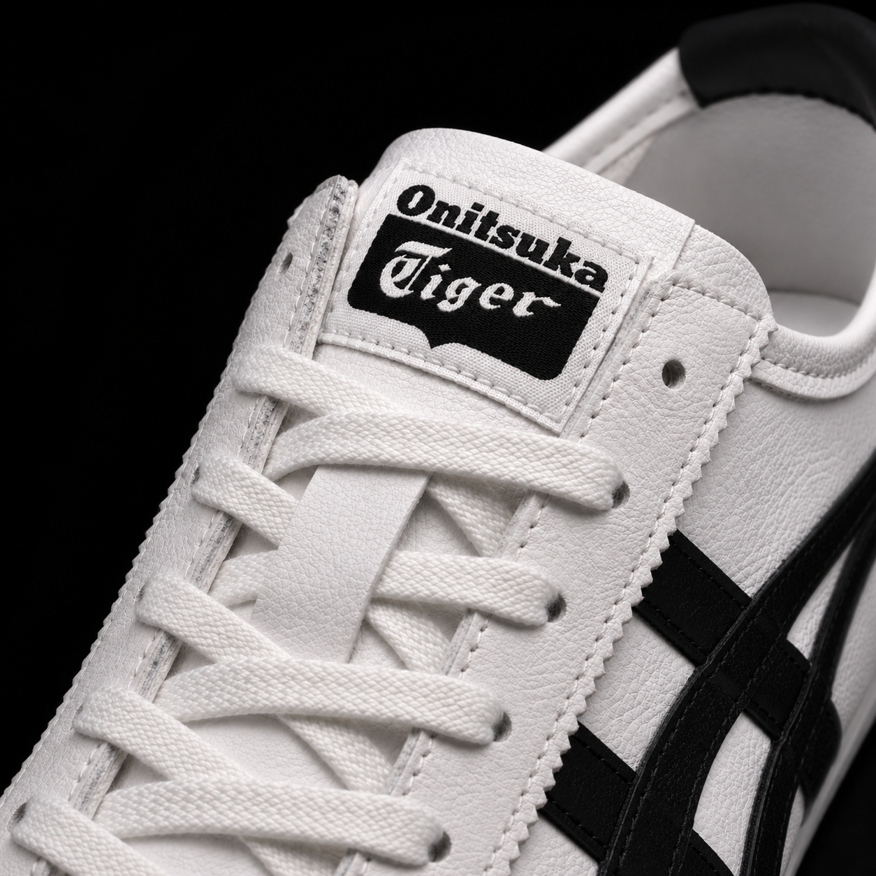 Onitsuka Tiger Mexico 66 SD White Black, detalle de agujetas — Crazy!Duck Hype