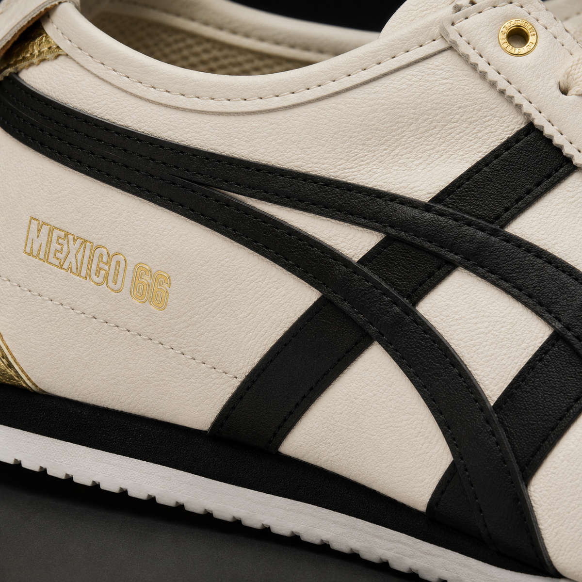 Onitsuka Tiger México 66 Vintage Cream Black, detalle de logo y material — Crazy!Duck Hype