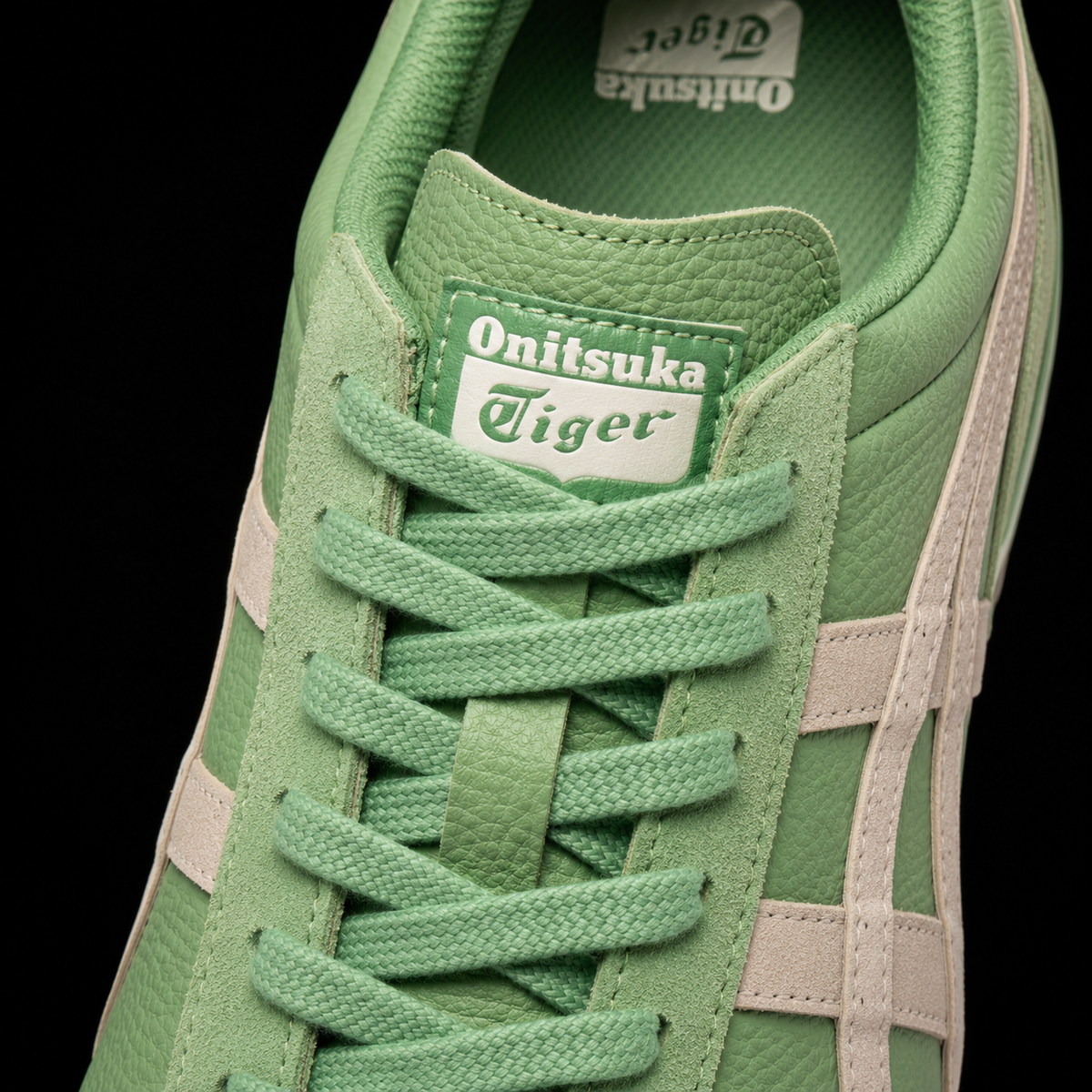 Onitsuka Tiger Verdigris Green Cream, detalle de agujetas — Crazy!Duck Hype