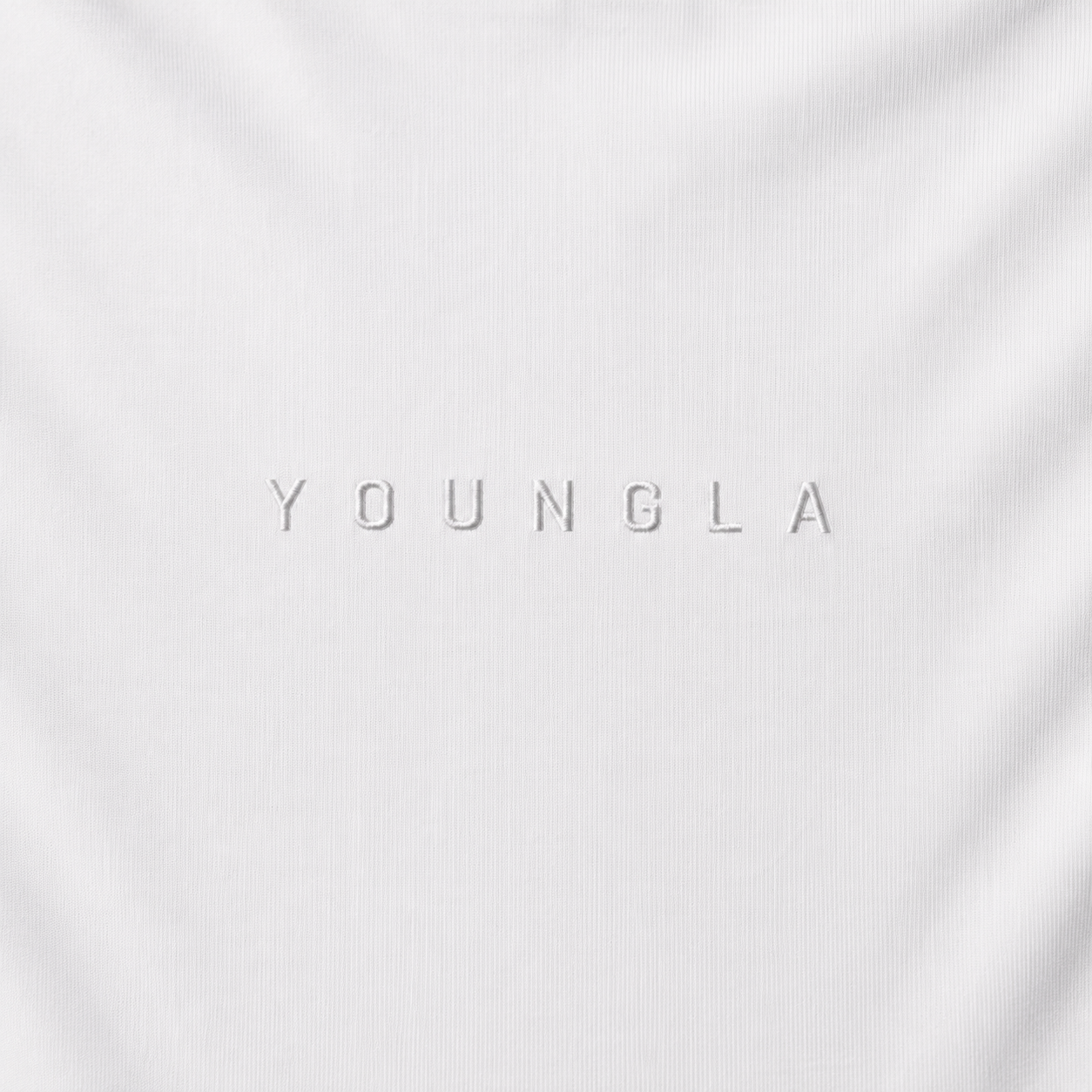 YoungLA 403 Elite Tees White, detalle de logo y material — Crazy!Duck Hype