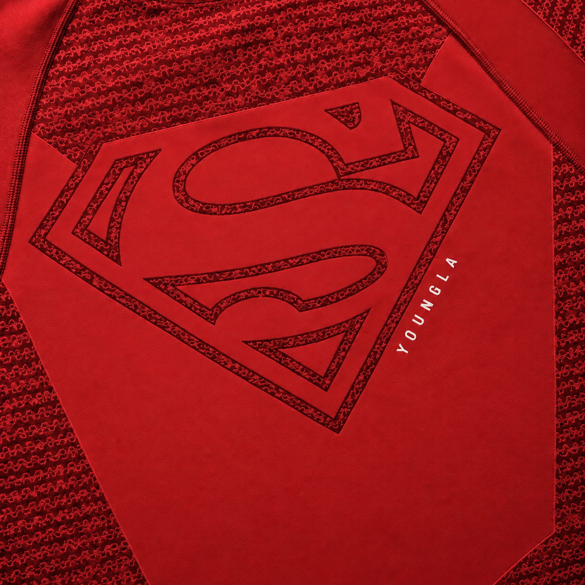 YoungLA 4117 Superman Compression Tees Red, detalle de estampado — Crazy!Duck Hype