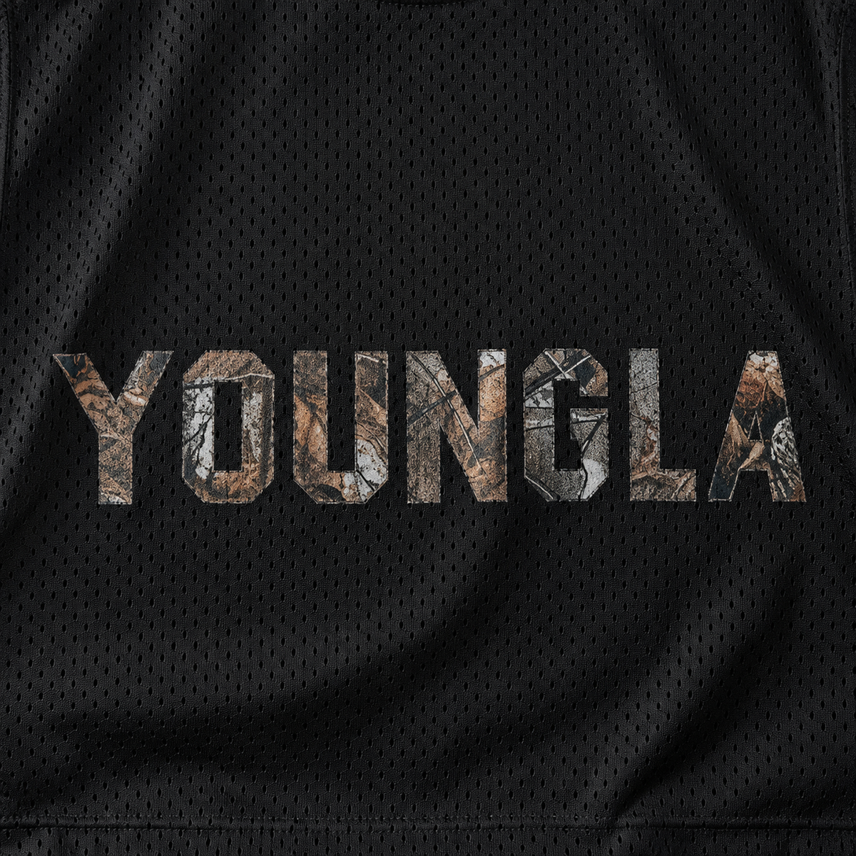 YoungLA 4237 Double-Zero Jersey Black Tree Camo, detalle de logo y material — Crazy!Duck Hype